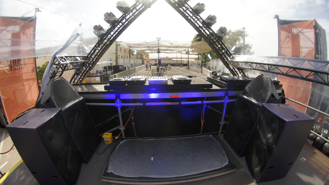 FUNKTION ONE System at festival